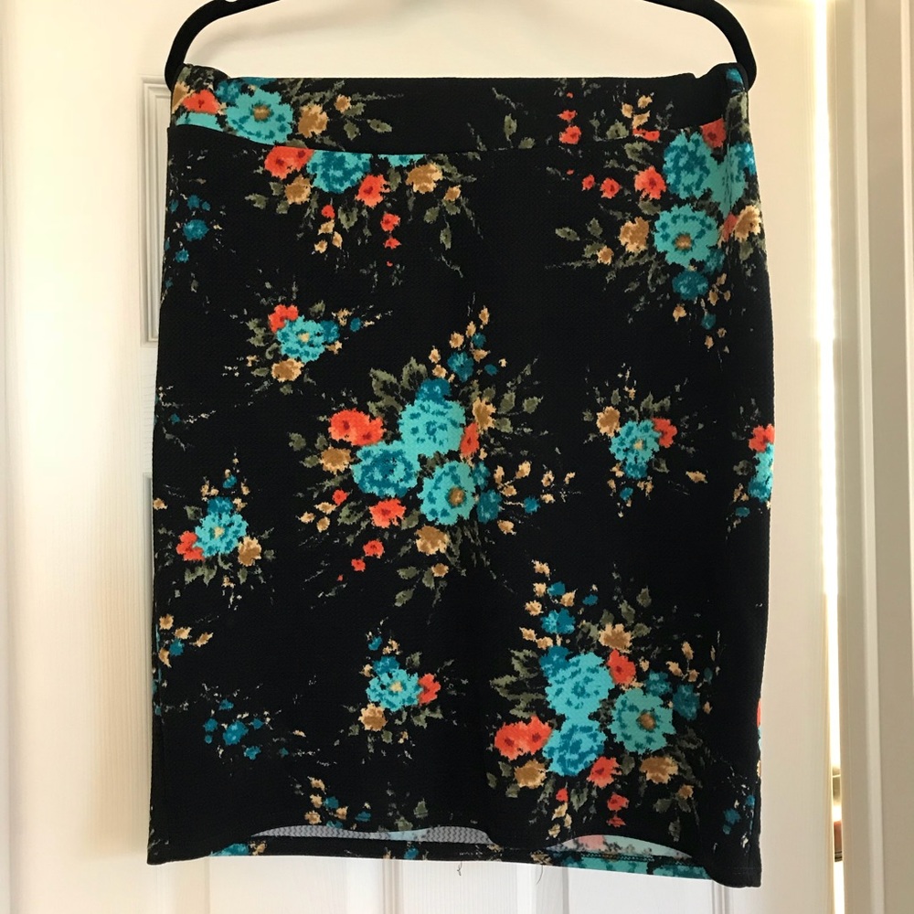 LuLaRoe Cassie XL